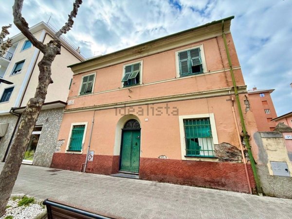 casa indipendente in vendita a Chiavari