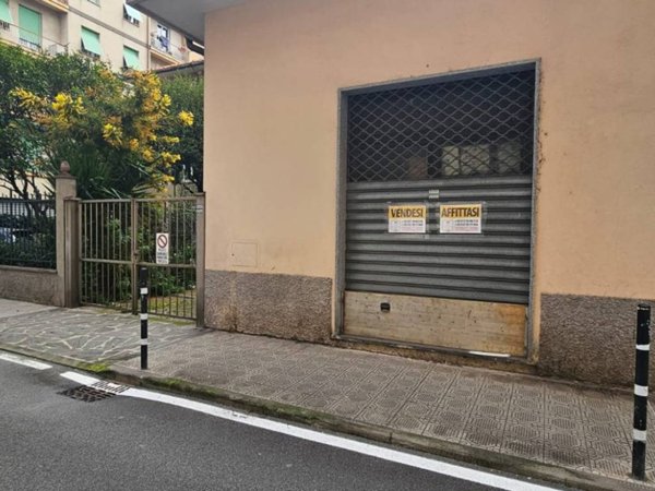 locale commerciale in vendita a Chiavari