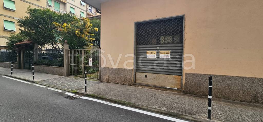 locale commerciale in vendita a Chiavari