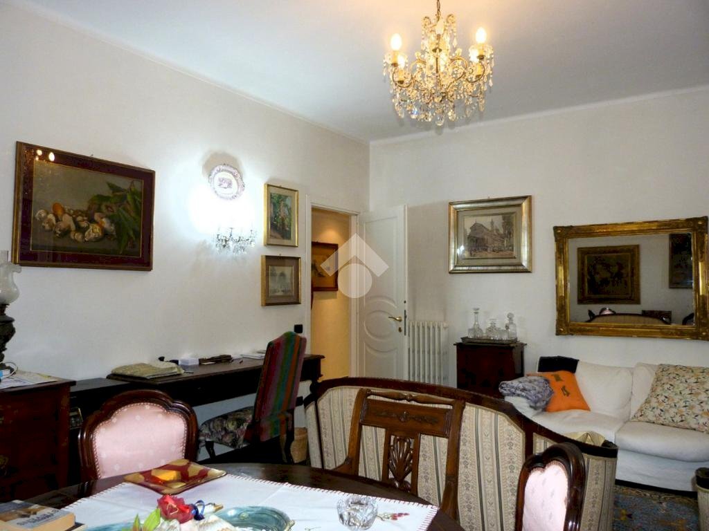 pentavano in vendita a Chiavari