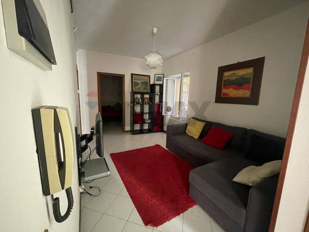 appartamento in vendita a Chiavari in zona Entella