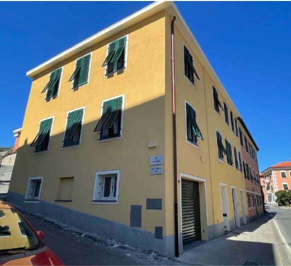 locale di sgombero in vendita a Chiavari