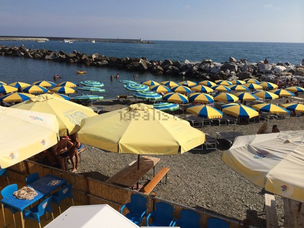 locale commerciale in vendita a Chiavari