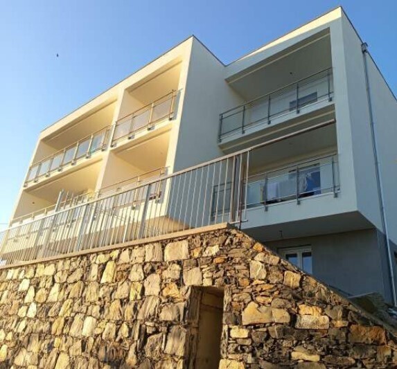 appartamento in vendita a Chiavari in zona Caperana