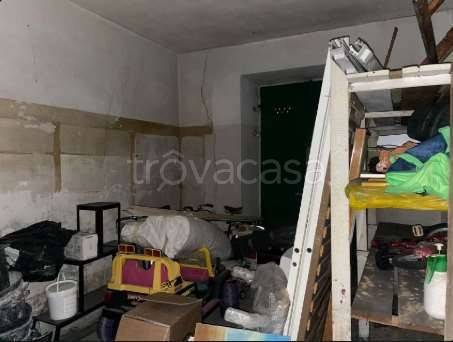 locale di sgombero in vendita a Chiavari