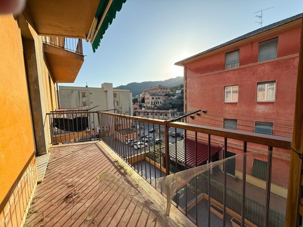 appartamento in vendita a Chiavari in zona Caperana