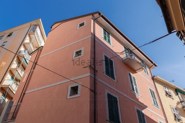appartamento in vendita a Chiavari in zona Entella