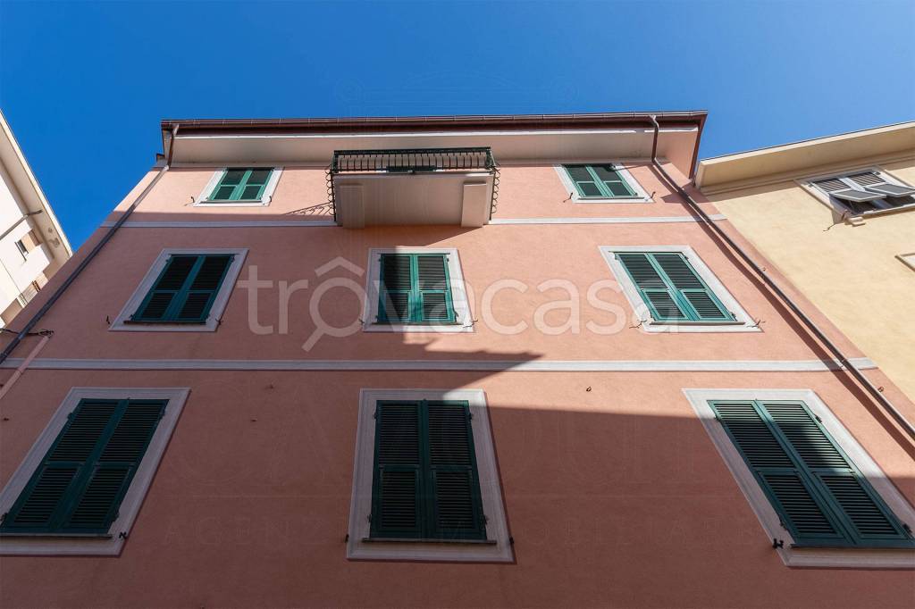 appartamento in vendita a Chiavari in zona Entella