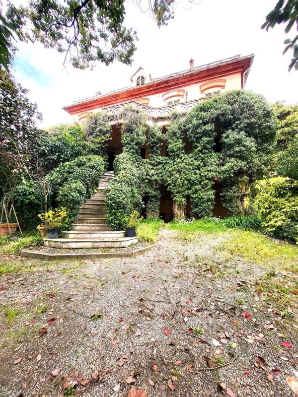 casa indipendente in vendita a Chiavari