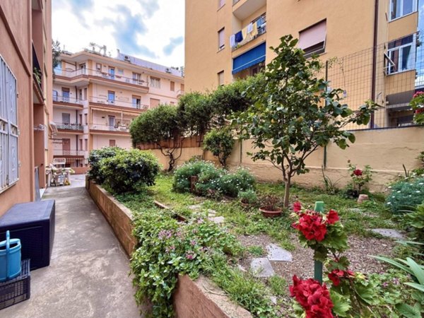 appartamento in vendita a Chiavari in zona Entella