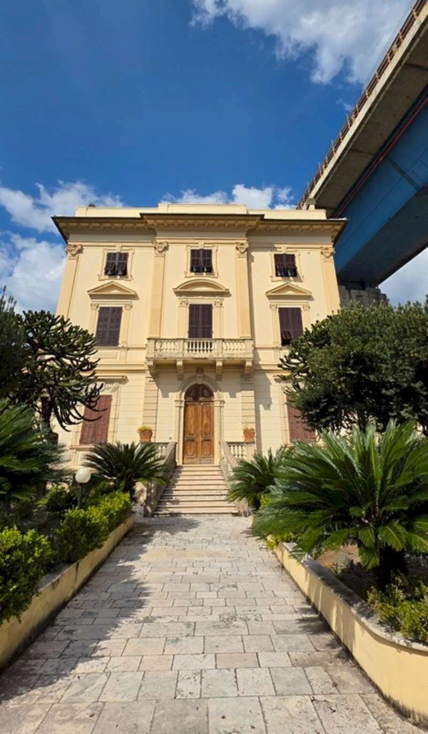 casa indipendente in vendita a Chiavari