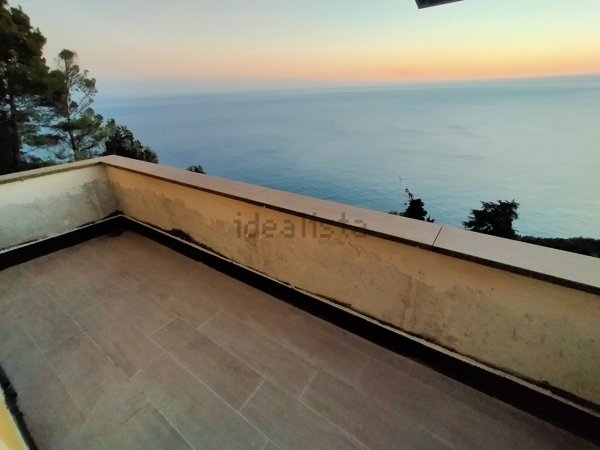casa indipendente in vendita a Chiavari