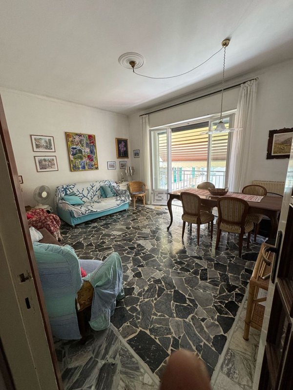 appartamento in vendita a Chiavari in zona Entella