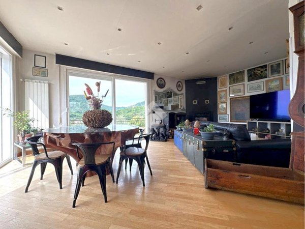 casa indipendente in vendita a Chiavari
