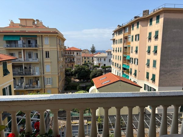 appartamento in vendita a Chiavari in zona Entella