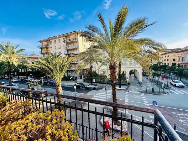 appartamento in vendita a Chiavari in zona Entella