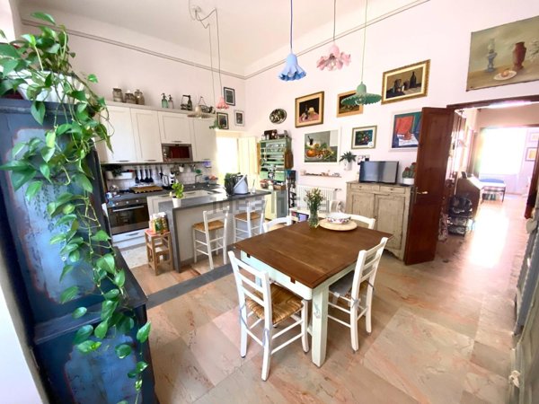 appartamento in vendita a Chiavari in zona Entella