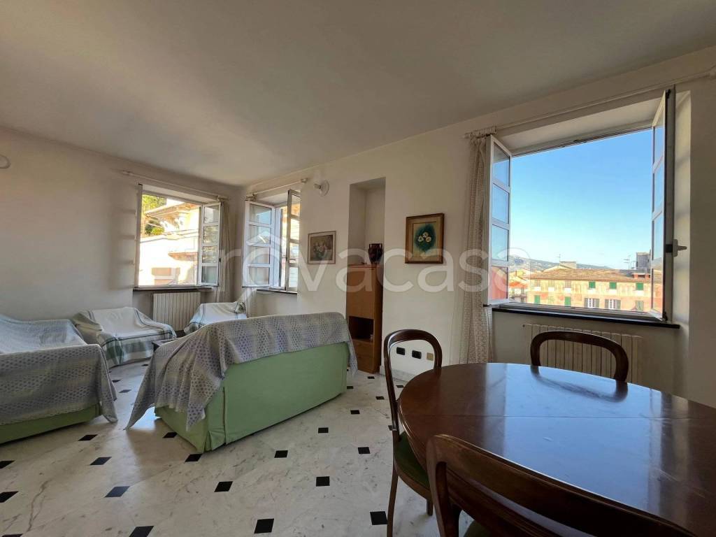 casa indipendente in vendita a Chiavari