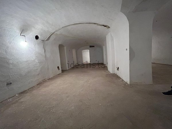locale di sgombero in vendita a Chiavari