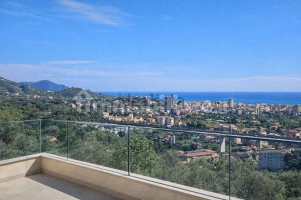 appartamento in vendita a Chiavari in zona Caperana