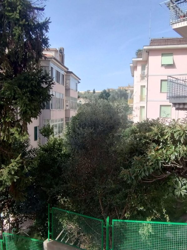 appartamento in vendita a Chiavari in zona Entella