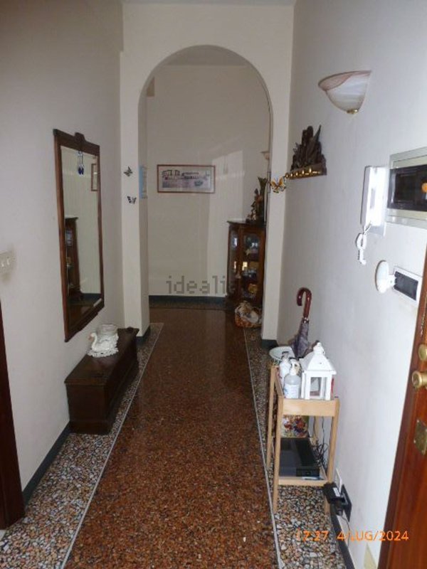 appartamento in vendita a Chiavari in zona Entella