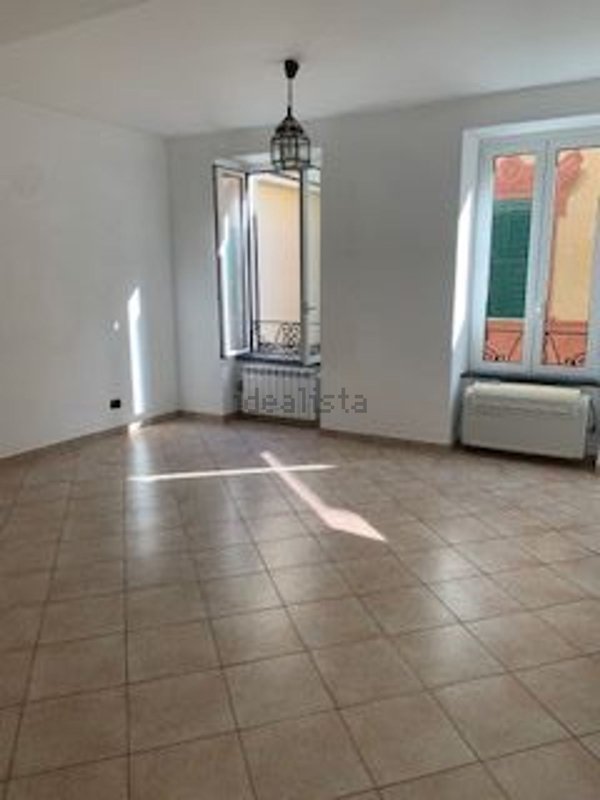 appartamento in vendita a Chiavari in zona Entella
