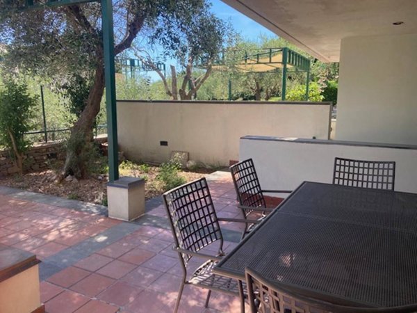 appartamento in vendita a Chiavari in zona Entella