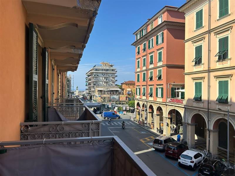 appartamento in vendita a Chiavari in zona Entella