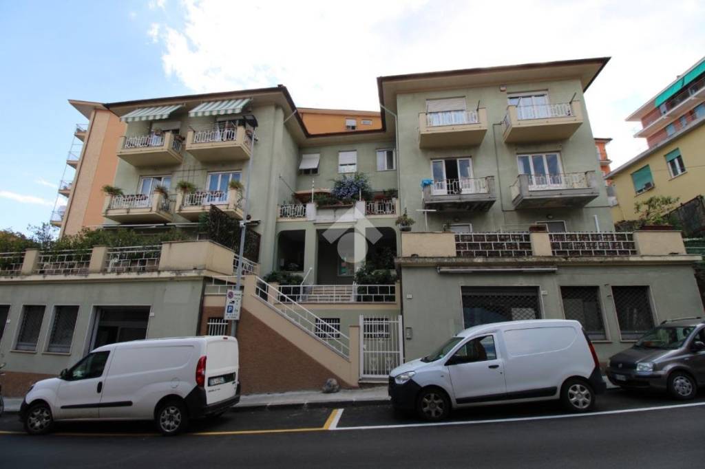 appartamento in vendita a Chiavari in zona Entella