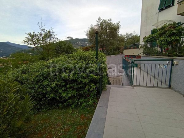 appartamento in vendita a Chiavari in zona Caperana