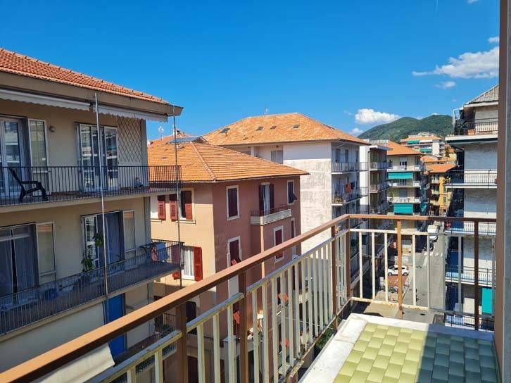 appartamento in vendita a Chiavari in zona Entella