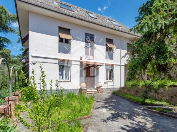 casa indipendente in vendita a Chiavari in zona Entella