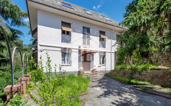 casa indipendente in vendita a Chiavari
