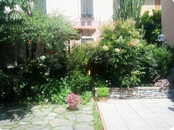 appartamento in vendita a Chiavari in zona Entella