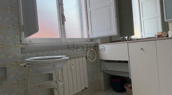 appartamento in vendita a Chiavari in zona Entella