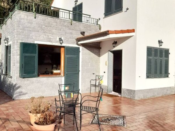 casa indipendente in vendita a Chiavari in zona Caperana