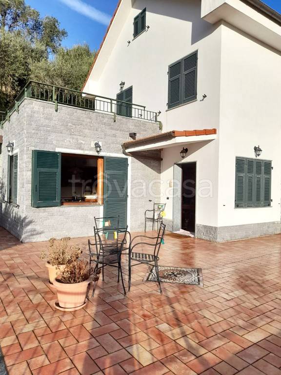 casa indipendente in vendita a Chiavari in zona Caperana