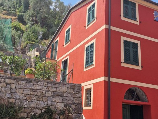 casa indipendente in vendita a Chiavari in zona Caperana