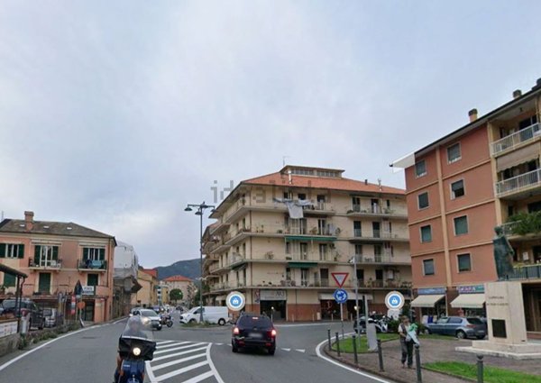 appartamento in vendita a Chiavari in zona Caperana