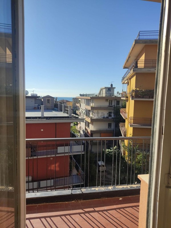appartamento in vendita a Chiavari in zona Entella