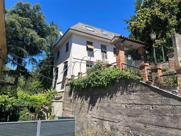 casa indipendente in vendita a Chiavari in zona Entella