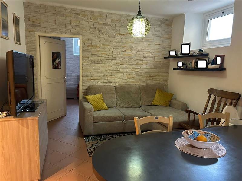 appartamento in vendita a Chiavari in zona Entella