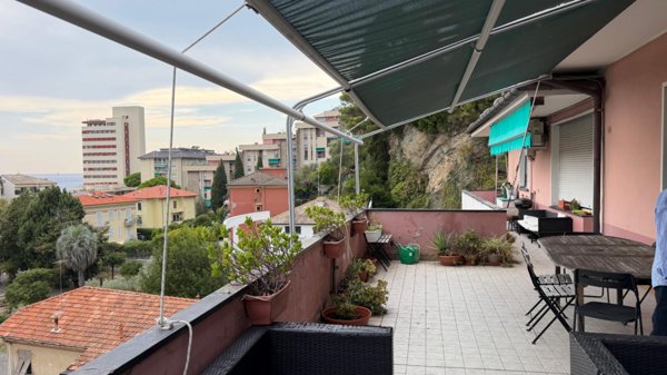 appartamento in vendita a Chiavari in zona Entella
