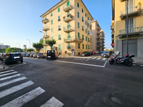 locale commerciale in vendita a Chiavari
