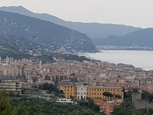 casa indipendente in vendita a Chiavari in zona Campodonico