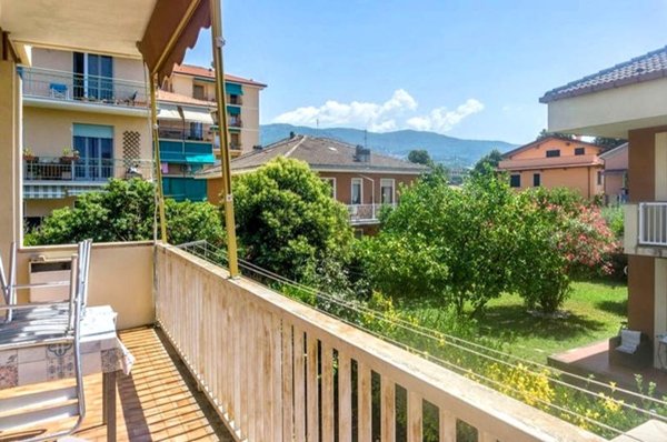 appartamento in vendita a Chiavari in zona Entella
