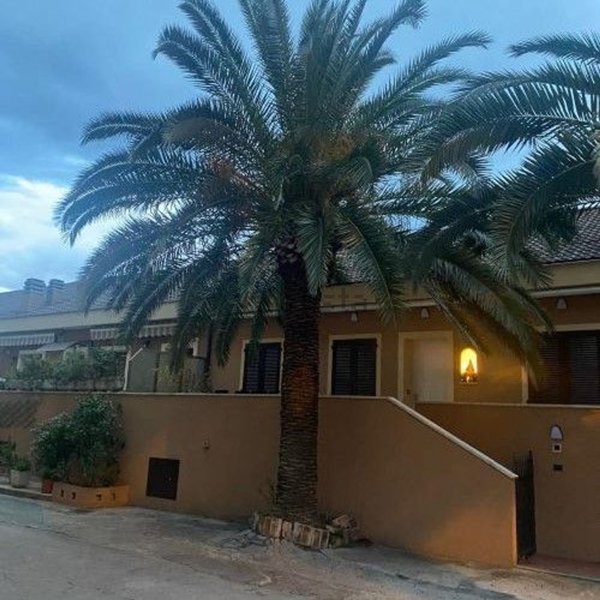 casa indipendente in vendita a Chiavari in zona Caperana