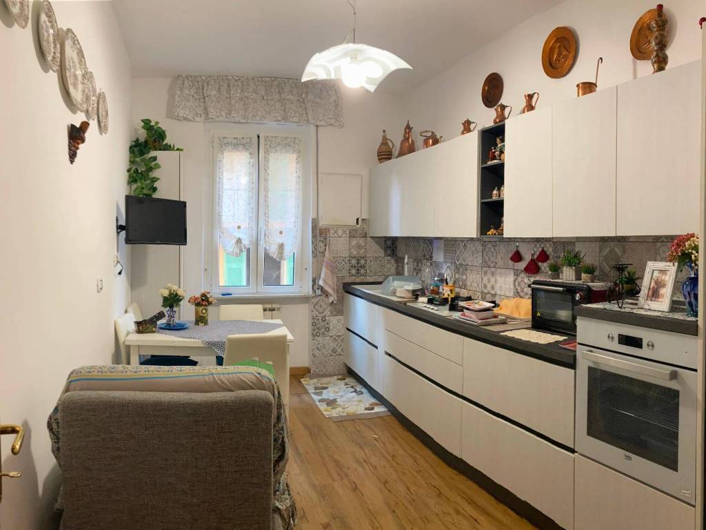 appartamento in vendita a Chiavari in zona Entella
