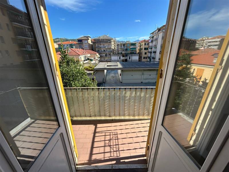 appartamento in vendita a Chiavari in zona Entella
